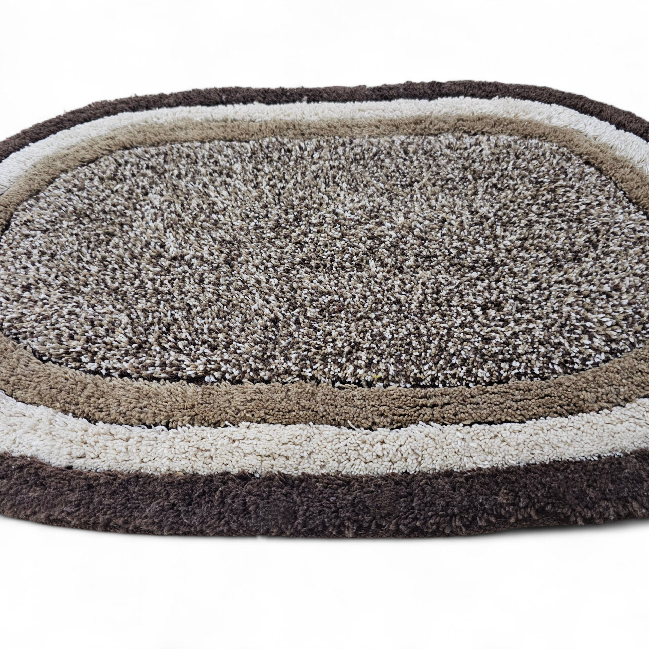 Luxury Chocolate Oval Bath Mat (40x60 cm) – Soft & Absorbent Microfiber Bathroom Mat with Anti-Skid Backing